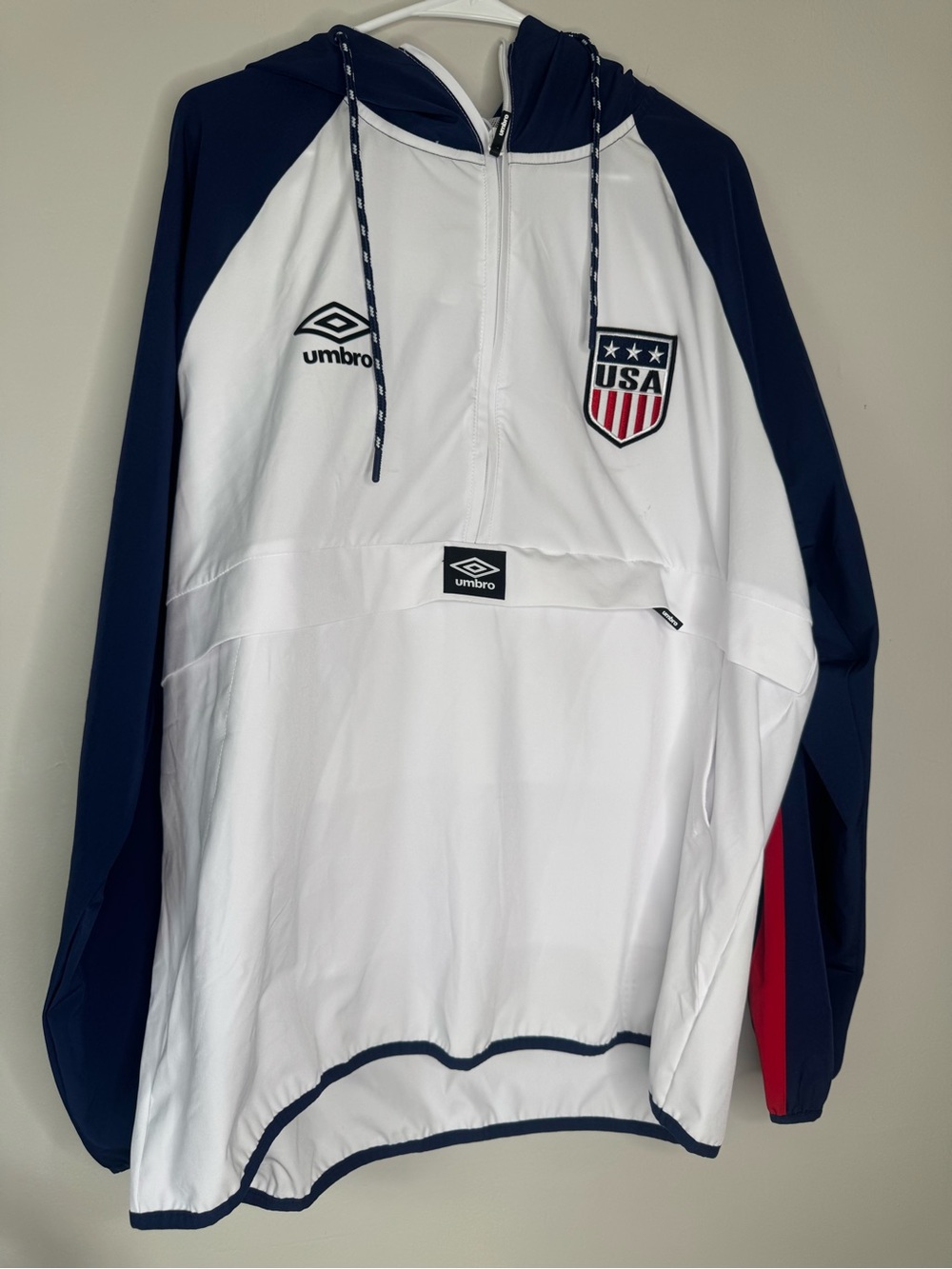Umbro Men's White Navy USA Shield Hooded Jacket